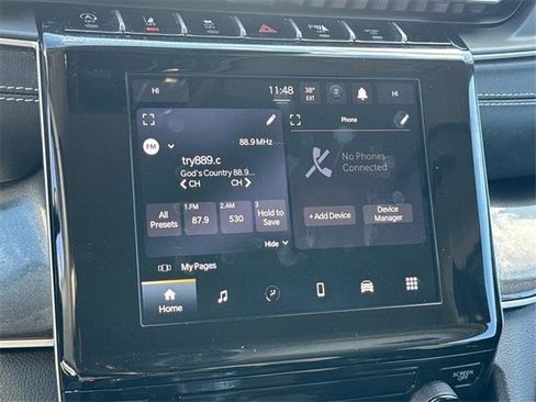 Used 2023 Jeep Grand Cherokee Laredo image 15