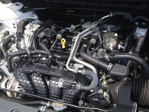 Certified 2025 Nissan Altima 2.5 SR FWD image 7