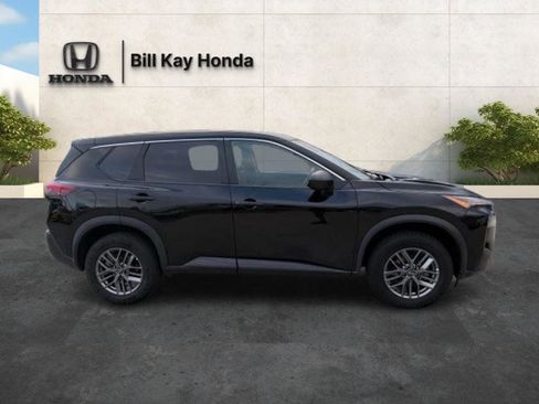 Used 2023 Nissan Rogue S image 11