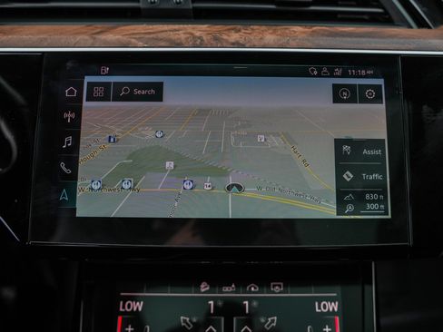 Used 2020 Audi e-tron Premium Plus AWD/4WD image 10