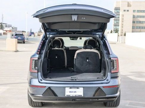 New 2025 Volvo EX90 Plus image 28