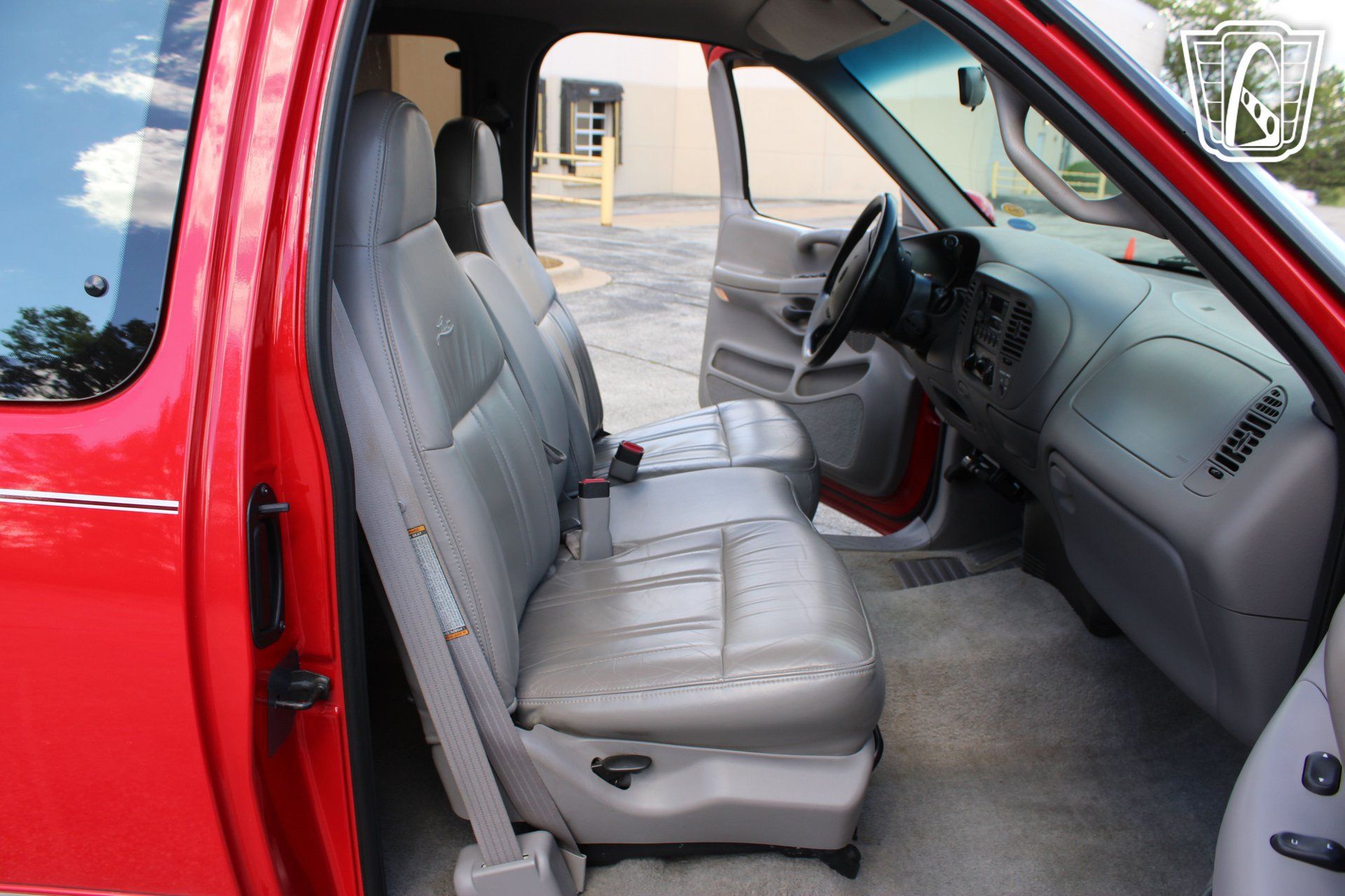 Used 1997 Ford F150 Lariat RWD image 14