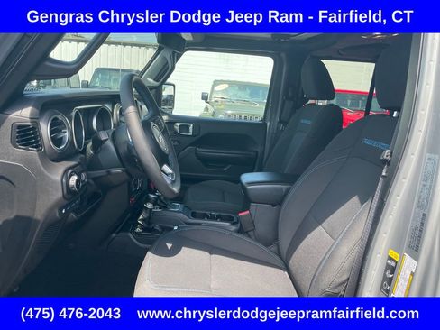 Used 2023 Jeep Wrangler Unlimited Rubicon 4xe w/ Cold Weather Group AWD/4WD image 45