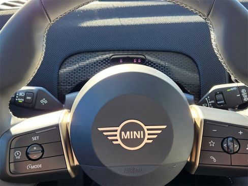 Used 2025 MINI Cooper Countryman S w/ Comfort Package Max image 12