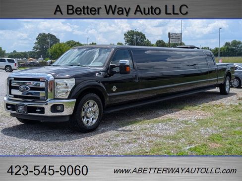 Used 2011 Ford F350 XLT w/ XLT Premium Pkg RWD image 5