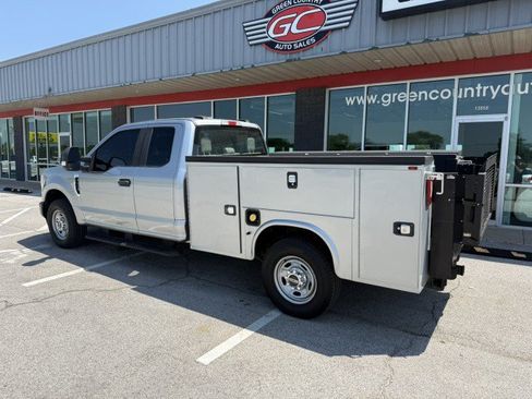 Used 2020 Ford F250 XL w/ Power Equipment Group RWD image 4