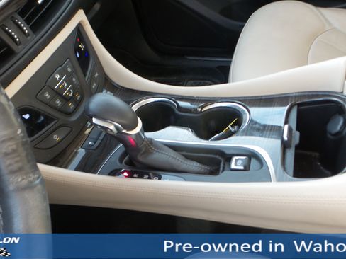 Used 2019 Buick Envision Essence image 17