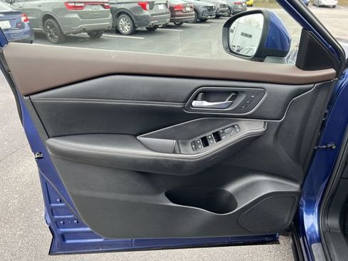 Used 2023 Nissan Rogue SL w/ SL Premium Package AWD/4WD image 32