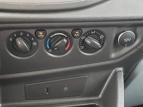 Used 2017 Ford Transit 150 XL RWD image 22