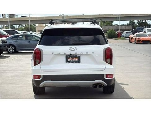Used 2022 Hyundai Palisade SEL w/ 8P Bench Seat Package FWD image 5