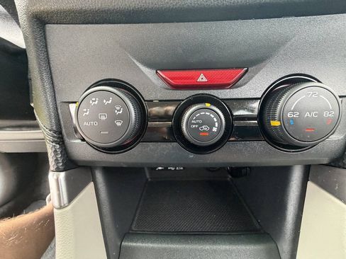 Used 2022 Subaru Forester AWD/4WD image 22