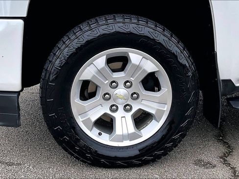 Used 2018 Chevrolet Silverado 1500 LT w/ All Star Edition AWD/4WD image 8