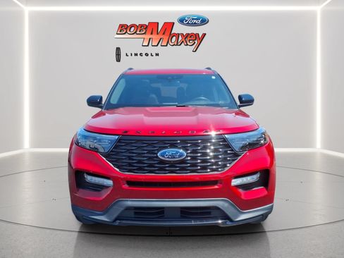 Used 2023 Ford Explorer ST-Line AWD/4WD image 2