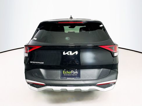 Used 2025 Kia Sportage LX FWD image 7