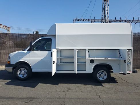 New 2025 Chevrolet Express 3500 w/ Power Convenience Package RWD image 7