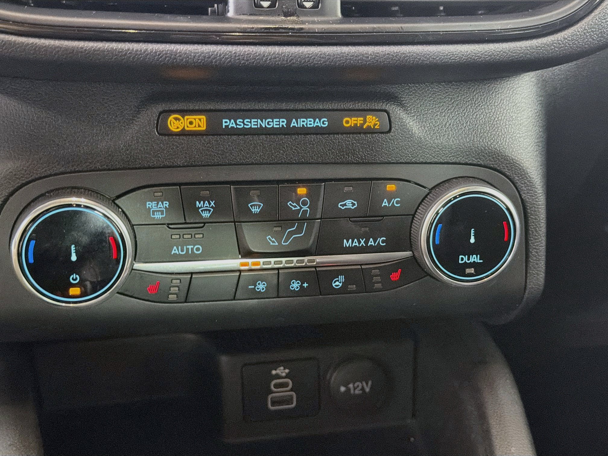 Used 2025 Ford Escape ST-Line Select AWD/4WD image 22