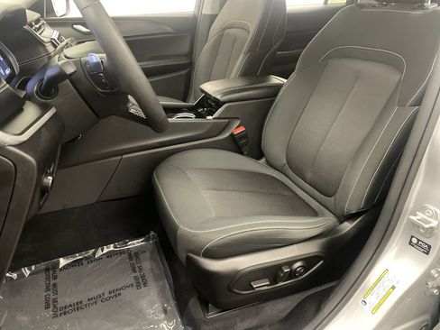 Used 2023 Jeep Grand Cherokee L Laredo w/ Luxury Tech Group I AWD/4WD image 12