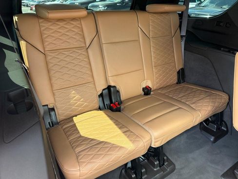 Certified 2023 Cadillac Escalade Premium Luxury w/ Performance Package AWD/4WD image 10