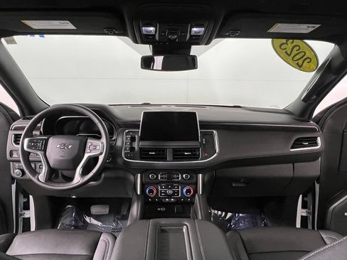 Certified 2023 Chevrolet Suburban Z71 w/ Luxury Package AWD/4WD image 10