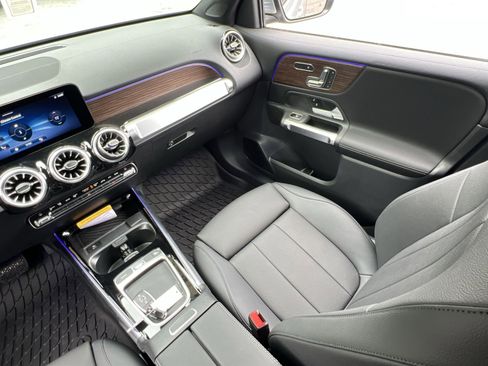 New 2026 Mercedes-Benz GLB 250 4MATIC image 14