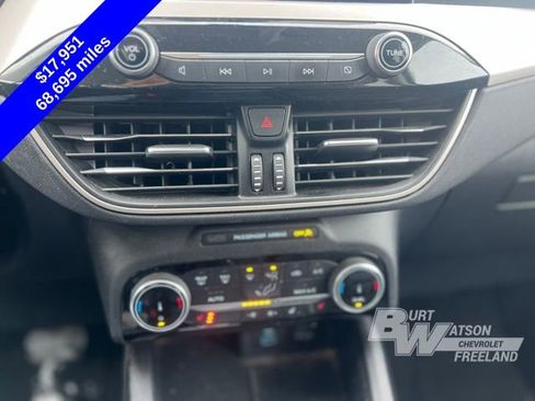 Used 2022 Ford Escape SEL w/ Class II Trailer Tow Package image 16