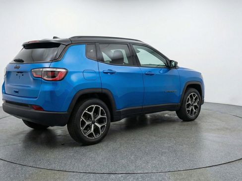 Used 2025 Jeep Compass Limited AWD/4WD image 9