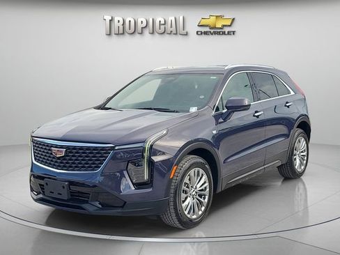 Used 2024 Cadillac XT4 Premium Luxury FWD image 1