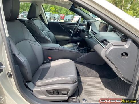 Used 2021 Lexus ES 350 w/ Premium Package FWD image 6
