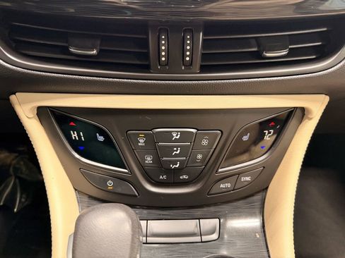 Used 2017 Buick Envision Premium AWD/4WD image 36