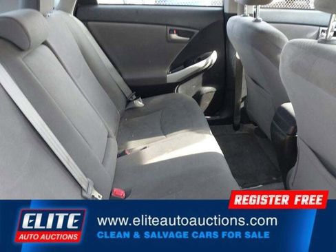 Used 2013 Toyota Prius Two image 15