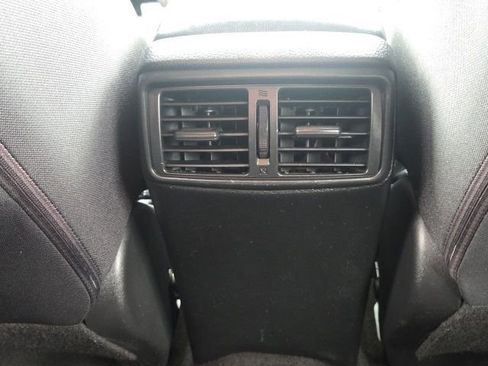 Used 2017 Nissan Rogue SV w/ SV Premium Package image 19