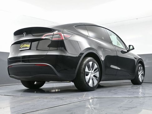 Used 2023 Tesla Model Y Long Range image 57