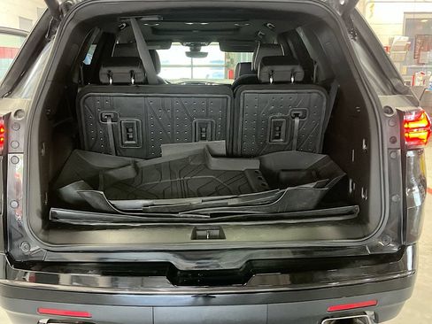 Used 2023 Chevrolet Traverse Premier w/ Redline Edition AWD/4WD image 27