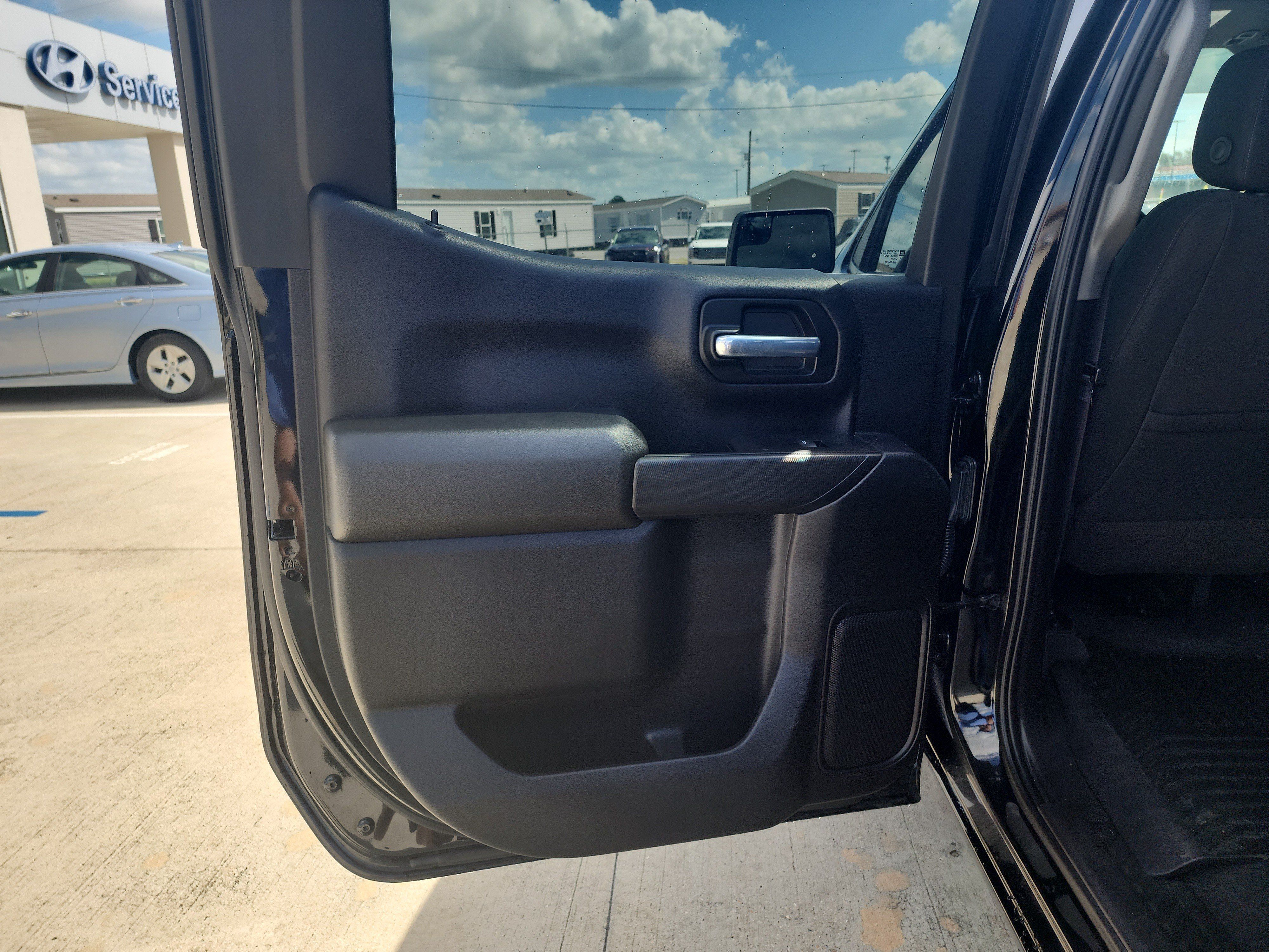 Used 2022 Chevrolet Silverado 1500 Custom w/ Rally Edition RWD image 17