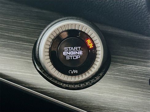 Used 2024 Jeep Wagoneer L Series II w/ Flexible Seating Group image 27