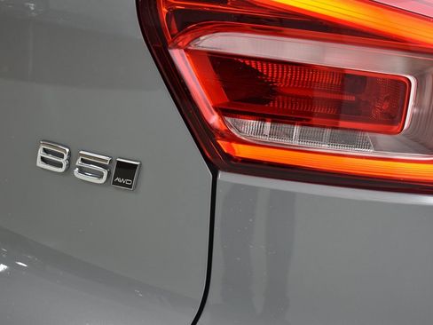 New 2025 Volvo XC40 B5 Plus w/ Climate Package image 31