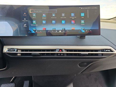 New 2026 BMW iX xDrive60 w/ Premium Package image 21