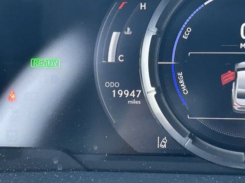 Used 2024 Lexus ES 300h F Sport w/ Accessory Package (Z1) FWD image 32