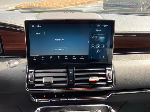 Used 2024 Lincoln Navigator Reserve AWD/4WD image 26