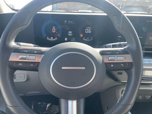 Used 2025 Hyundai Kona SEL image 28