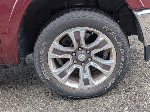 Used 2019 RAM 1500 Limited AWD/4WD image 11