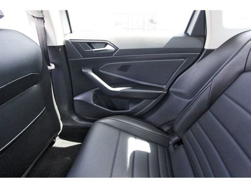 Used 2022 Volkswagen Jetta SE FWD image 15