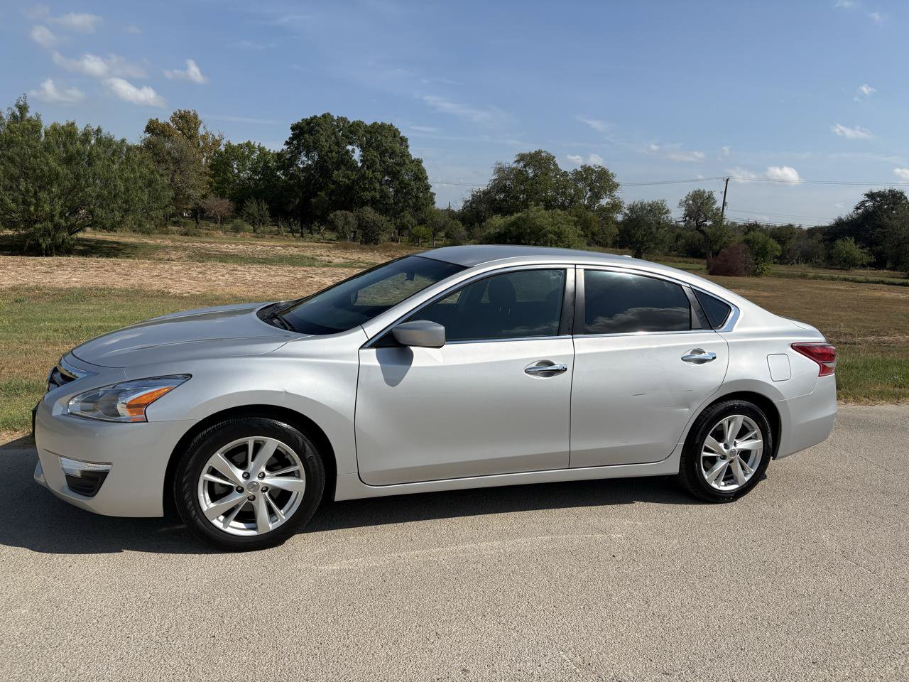 Used 2013 Nissan Altima 2.5 SV FWD image 6