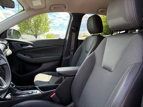 Used 2023 Buick Encore GX Preferred w/ Cold Weather Comfort Package AWD/4WD image 28