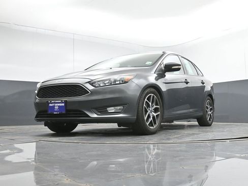 Used 2018 Ford Focus SEL image 40