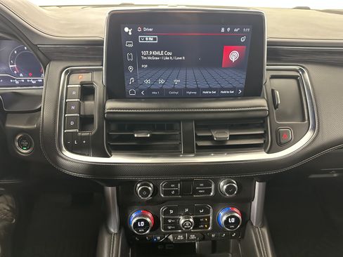 Used 2023 GMC Yukon XL SLT RWD image 18