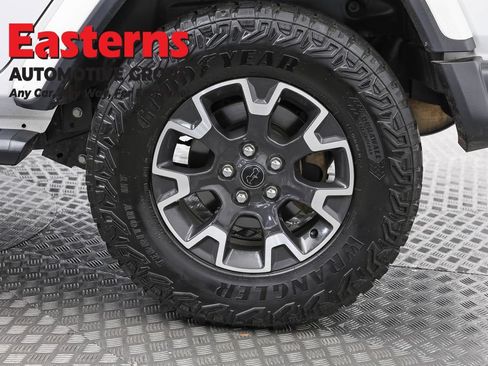 Used 2024 Jeep Wrangler Unlimited Sahara w/ Dual Top Group AWD/4WD image 33
