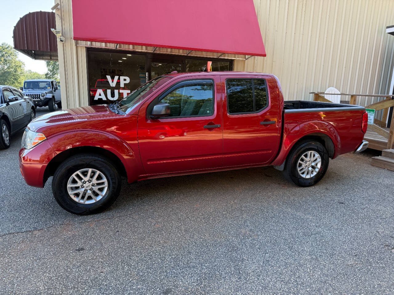Used 2017 Nissan Frontier SV w/ SV Value Truck Package RWD image 7