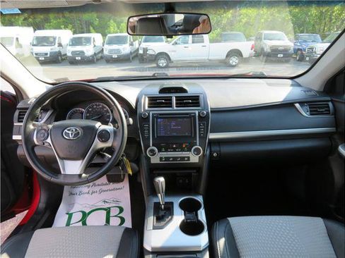 Used 2013 Toyota Camry SE FWD image 5