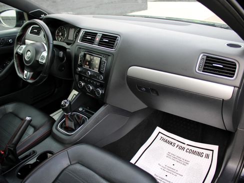 Used 2013 Volkswagen Jetta GLI Autobahn image 11